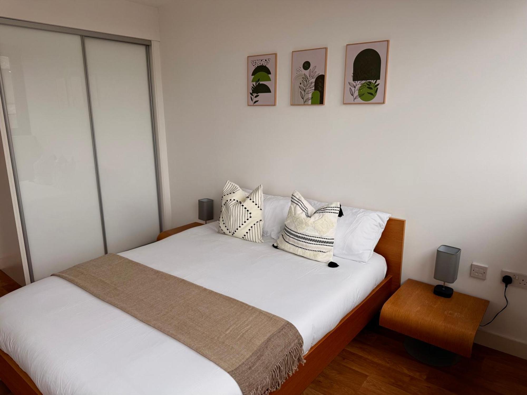 Modern 1 Bed Flat In 7 Mins Walk To Elephant And Castle Tube Station *
